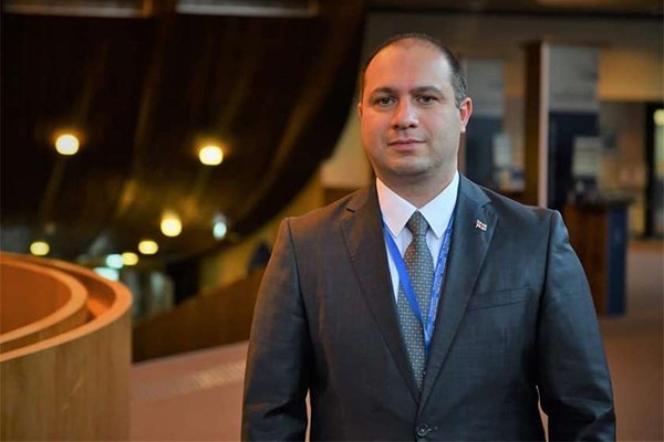 გივი მიქანაძე ოპოზიციაზე: სამწუხაროდ, ჩვენს საზოგადოებაში არიან ადამიანები, რომელთათვისაც ის ისტორია, კულტურა და ტრადიციები, რომლებიც ჩვენი ქვეყნისთვის უმნიშვნელოვანესი ღირებულებებია, არაფერს წარმოადგენს