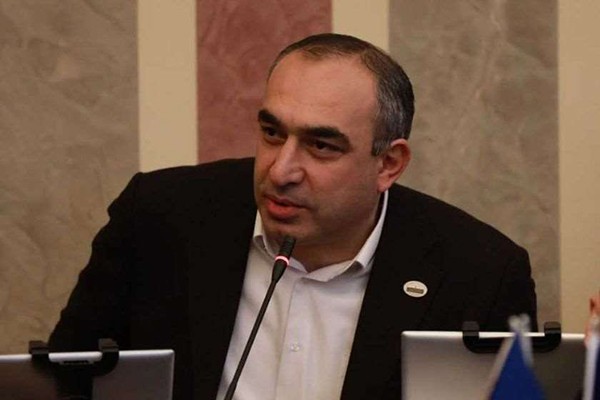 ვლადიმერ ბოჟაძე: გასაკვირია, რატომ ერქვა ოპოზიციისთვის 2012 წლამდე ბიძინა ივანიშვილის ქველმოქმედებას ქველმოქმედება და რატომ ეძახიან დღეს იგივე ქველმოქმედებას პოლიტიკურ მიზნებს