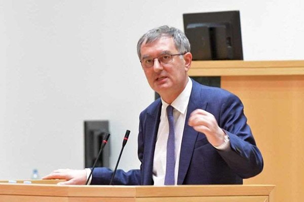 სოზარ სუბარი: ირაკლი კობახიძეს ძალიან დიდი გამოცდილება აქვს დაწყებული სამეცნიერო საქმიანობიდან, გაგრძელებული პოლიტიკით. მან შეძლო „ქართული ოცნება“ ჩამოეყალიბებინა სტრუქტურიზებულ გაერთიანებად და რეალურად გამართულ პარტიად