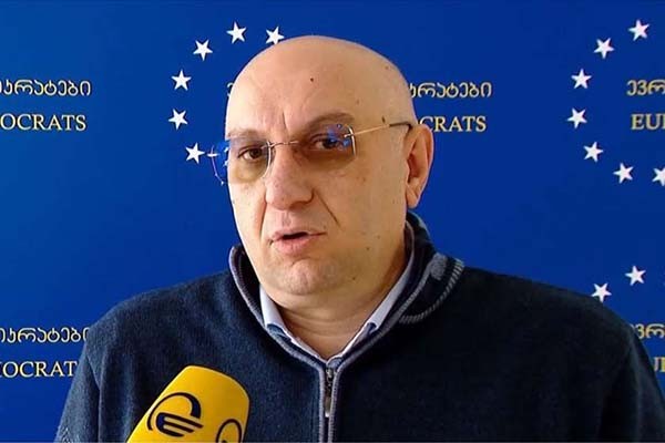 პაატა დავითაია ოპოზიციაზე: ყველა იძახის მე გავუშვებ 