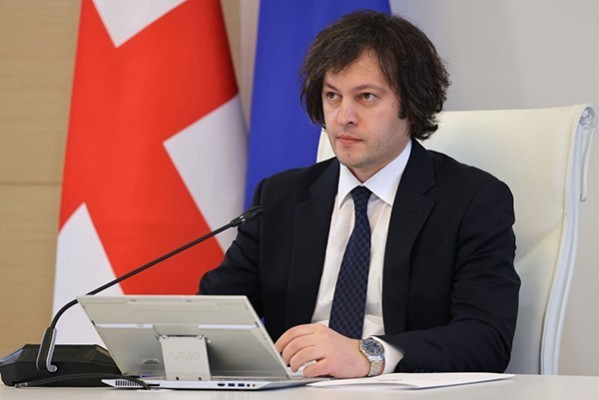 პრემიერმა რეგიონებთან ურთიერთობის დეპარტამენტის უფროსად ნიკოლოზ ტყემალაძე, რუსეთთან ურთიერთობის საკითხებში პრემიერ-მინისტრის მრჩევლად გიორგი ქაჯაია, პრემიერის მრჩევლად კი ზურაბ აბაშიძე დანიშნა