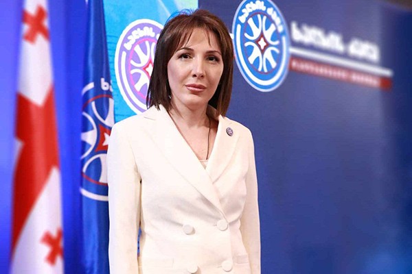 ლგბტ პროპაგანდის აკრძალვასთან დაკავშირებით დაკვეთაა, გამოყენებულ იქნეს ნაცადი მეთოდი. ოპოზიციურმა პარტიებმა, რამდენიმე არასამთავრობოსთან ერთად, უკვე მიიღეს მესიჯები, ახლაც ახალგაზრდების გამოყენება იგეგმება