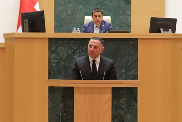 ვახტანგ გომელაური: რამდენიმე კვირის წინ უკვე ექსპლუატაციაში გაეშვა 2023 წელს ნაყიდი 10 სახანძრო-სამაშველო მანქანა, რომელიც განკუთვნილია ტყის ხანძრებისთვის და უკვე გადანაწილდა საქართველოს სხვადასხვა რეგიონში