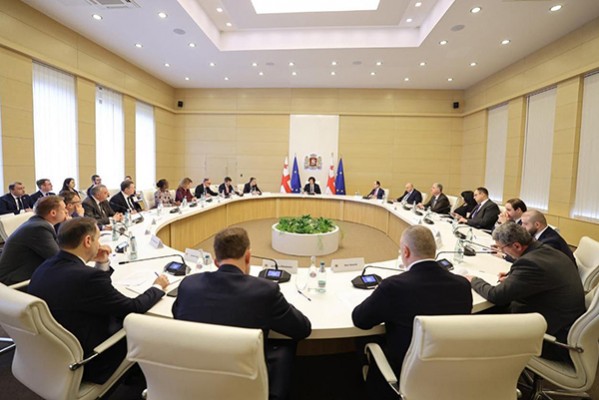 ინვესტორთა საბჭოს სხდომაზე საქართველოს ეკონომიკური განვითარების საკითხები და ინვესტორებისა და ბიზნესისთვის აქტუალური თემები განიხილეს