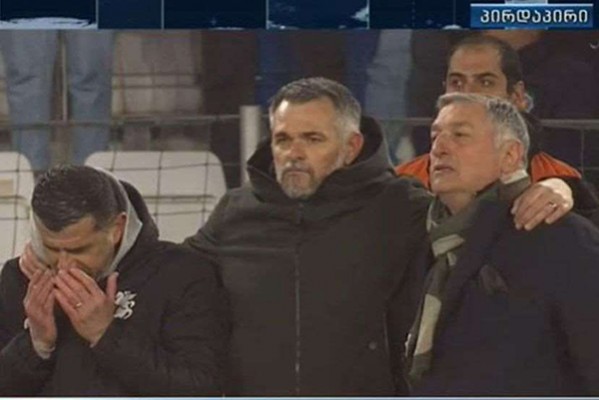 კახა ჭუმბურიძე: მოედანზე სამნი ვიდექით - მუსლიმანი, კათოლიკე, მართლმადიდებელი და ღმერთს გამარჯვებას შევთხოვდით