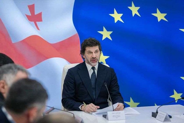 კახა კალაძე: ხომ გვინდა ევროპა, მხარს ვუჭერთ გამჭვირვალობას, მაშინ რატომ არ გვინდა მივიღოთ კანონი, რომელიც მეტ გამჭვირვალობას მოიტანს?