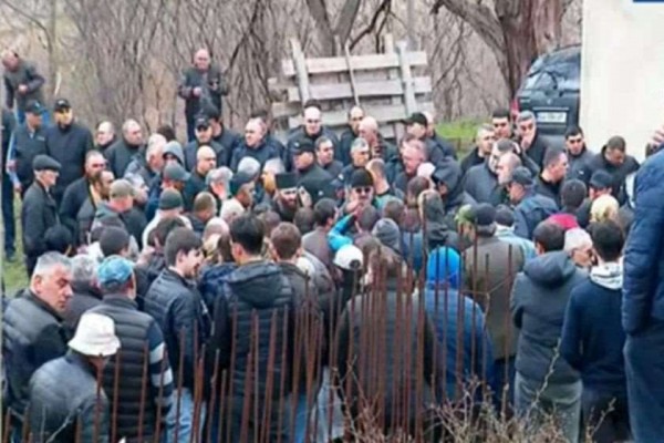 „სარჩული მოაბეს, თითქოს აქ ვინმე ტრადიციული ისლამის წარმომადგენლებს დევნის“ - ადიგენის ცენტრში მოსახლეობა კვლავ შეიკრიბა