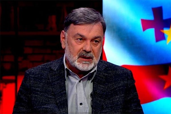 ეს არ არის ენთუზიასტების შეკრება - „ნაცმოძრაობის“ დღევანდელი თავმჯდომარე, ყოფილი თავმჯდომარე, ზურაბ ჯაფარიძე, ნიკა გვარამია - ეს ის ჯგუფია, რომელიც 2012 წლიდან ყოველწლიურად ცდილობს, მოაწყოს სახელმწიფო გადატრიალება
