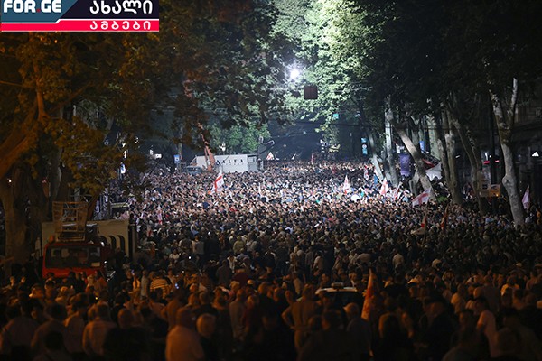 „არ მგონია, დასავლეთმა საქართველოში რევოლუციურ სცენარს მხარი დაუჭიროს, მათ სხვა გეგმა აქვთ - პროცესი არჩევნებამდე მიიყვანონ და შემდეგ მოახერხონ ქვეყანაში რაღაც პროცესების ინიცირება“