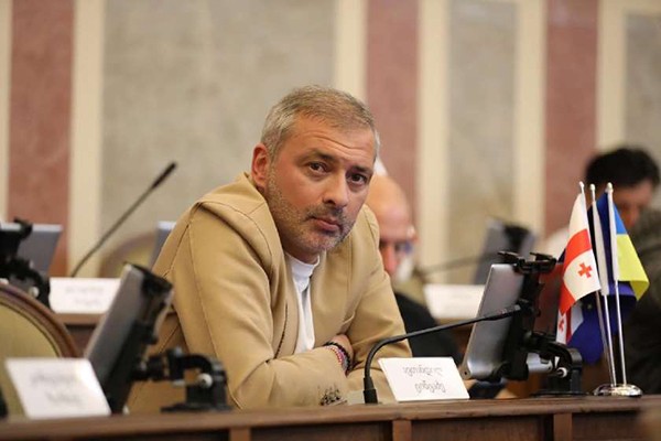 ავთანდილ ცინცაძე: მინდა ვთხოვო ახალგაზრდებს, კარგად გააანალიზეთ სიტუაცია და მიხვდებით, ვინ და რა მიზნით აკეთებს საქმეს თქვენი ხელებით! ნუ გახდებით ქვეყნის მტრების, რადიკალური ოპოზიციის ბინძური საქმეების შემსრულებელი