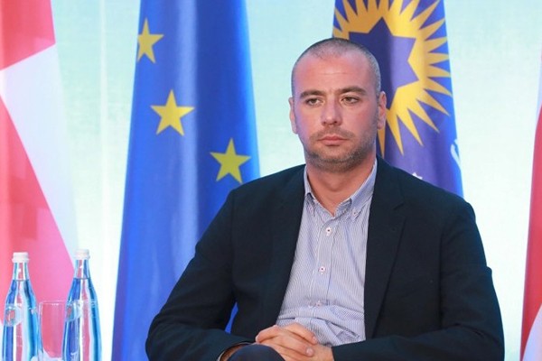 ლევან მაჭავარიანი: რომელი სპეცსამსახურების დავალებით მოქმედებდნენ და რა ძალა აიძულებდათ ასეთ მარაზმზე წასულიყო ცოლ-ქმარი, ვინ არიან ადამიანები, ვინც მათი კომპრომატების შანტაჟით ჩაერთო საპროტესტო მოვლენებში?!