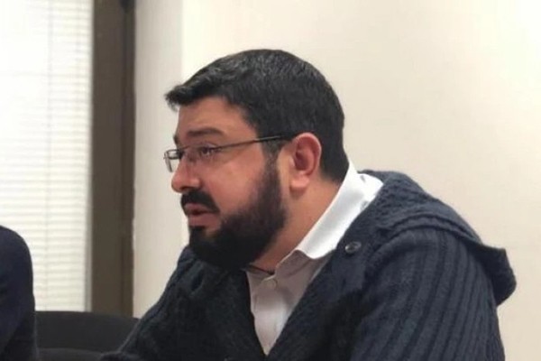 დიმიტრი სამხარაძის განცხადებით, მან სიტყვიერი შეურაცხყოფა მიაყენა მათ, ვინც შვილის ლიკვიდაციით დაემუქრა, რადიკალურმა ოპოზიციამ კი ეს ჩანაწერი დაამახინჯა და სულ სხვა კონტექსტით გამოიყენა