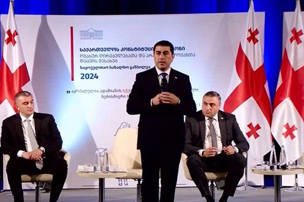 შალვა პაპუაშვილი: მნიშვნელოვანია, რომ დაცული იყოს ის ტრადიციული ღირებულებები, რომელიც საქართველოშია, ლგბტე პროპაგანდის შესაზღუდად მნიშვნელოვანია, რომ არსებობდეს საკანონმდებლო ჩარჩო