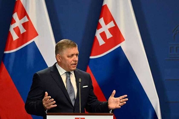 სლოვაკეთის პრემიერის Facebook-ის გვერდი: რობერტ ფიცო სიცოცხლისთვის საშიშ მდგომარეობაშია - მომდევნო რამდენიმე საათი გადამწყვეტი იქნება