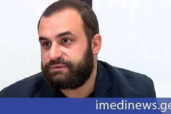 „ქრონიკის“ ექსკლუზივი: კეზერაშვილის ცოლისძმამ იგორ ნარმანიასა და ახალგაზრდული ორგანიზაციის ლიდერებს შეურაცხყოფა მიაყენა და განუცხადა, რომ მილიონზე მეტი აქვს დახარჯული და მათგან შედეგს ვერ იღებს