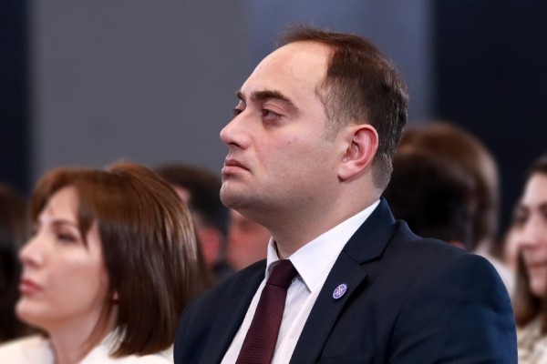 ზურაბ ქადაგიძე: საქართველოს სერიოზული რეზერვები გააჩნია და ნებისმიერ დროს აქვს საშუალება, ინტერვენციისა და ხელოვნური პანიკის აღმოფხვრის პრევენციის - ბლუმბერგზე ლარი მყარდება, დროებითი რყევები სტაბილურდება