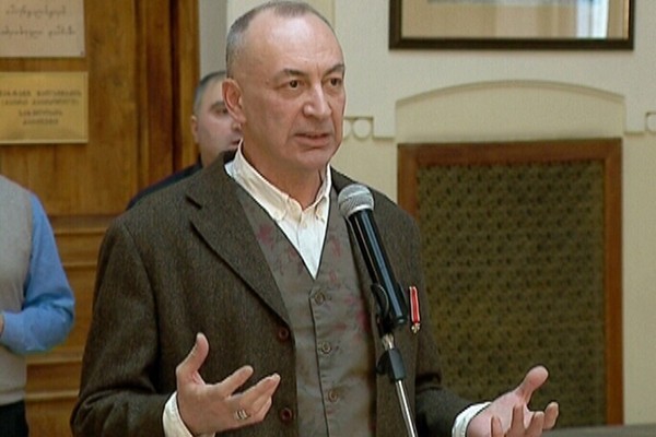 შევისწავლე ყველა ქვეყნის ჰიმნი. ვიფიქრე, რომ ჩვენი გენერაციით არ უნდა დაწყებულიყო საჰიმნო ტექსტი და კლასიკაში დავიწყე ძიება - როგორ შეიქმნა საქართველოს ჰიმნი