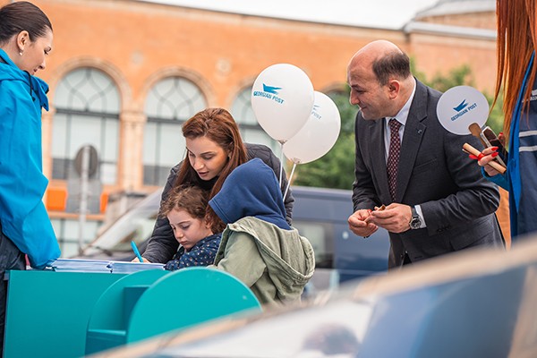 საქართველოს დამოუკიდებლობის დღეს, „საქართველოს ფოსტა“ საფოსტო ატრიბუტიკით, გორში არის წარმოდგენილი