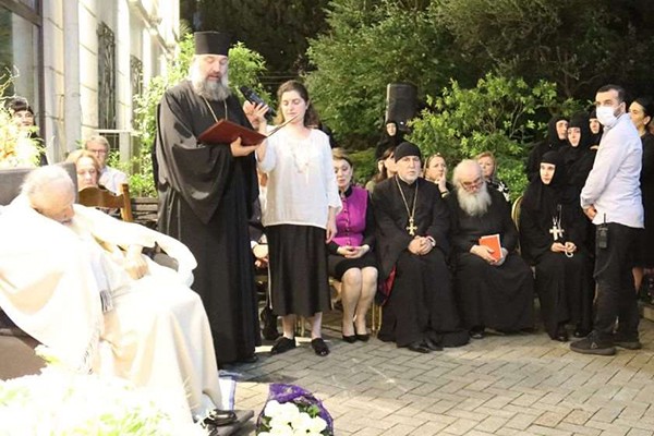 მეუფე შიო პატრიარქს: ჩვენი სამშობლო დღესაც მრავალი გამოწვევის წინაშე დგას. იმედი გვაქვს, რომ თქვენი წინამძღოლობით ეს გამოწვევებიც დაიძლევა და უღმერთო იდეოლოგიის დანერგვის მორიგი მცდელობა საქართველოში წარუმატებელი აღმოჩნდება