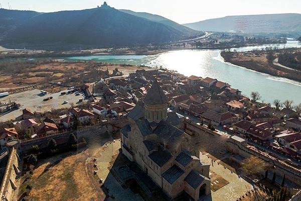 საქართველოს მართლმადიდებელი ეკლესია დღეს სვეტიცხოვლობას აღნიშნავს