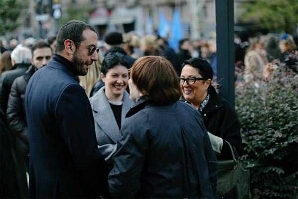 ,,ქართული ოცნების“  ვაკის დელეგატი ზუკა რურუა მოსახლეობას გეგეშიძის ბაღში შეხვდა