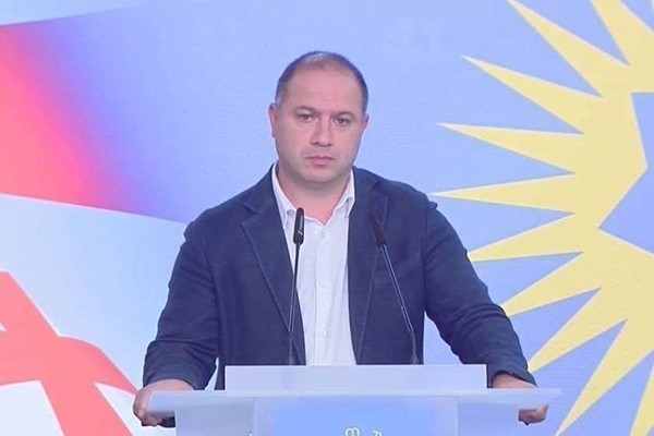 გივი მიქანაძე: „ერთიანი ნაციონალური მოძრაობის“ ხობის ორგანიზაციის თავმჯდომარეს შელაპარაკება მოუვიდა „ქართული ოცნების“ კოორდინატორთან. ვიტალი ყორშიამ ნათია გაბისონიას სახის არეში დაარტყა ხელი