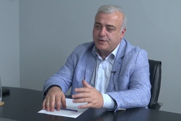 ირაკლი გოგავა: სახელმწიფო გადატრიალების მეხუთე მცდელობა ჩავარდა, შესაბამისად, ამ ეტაპზე საქართველოს ომში ჩათრევის სცენარიც ჩაიშალა, უცხო ქვეყნების გადასახადის გადამხდელთა ფული უმიზნოდ დაიხარჯა, აქციები უკვე ინერციით მიმდინარეობს