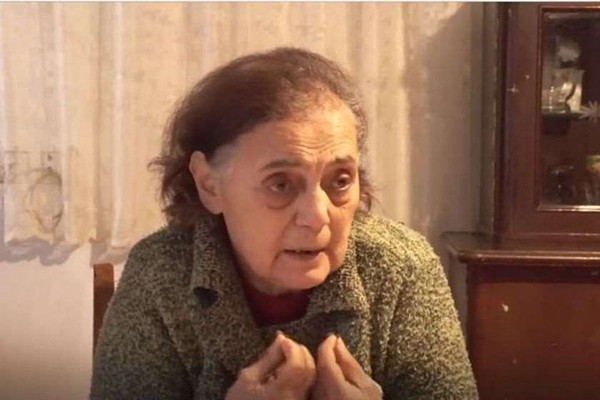 სპეცრაზმელის დედა ოპოზიციური არხის ჟურნალისტზე: შემოვარდნა, მეგონა ჩემი შვილი იყო მკვდარი. ჩემი მეუღლე ცუდად გახდა, დაეცა და პირთან მიუტანა მიკროფონი და კიდევ ეკითხებოდა რაღაცებს
