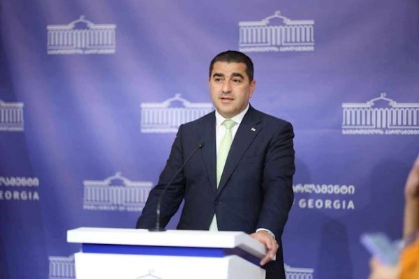 შალვა პაპუაშვილი: სადაც მათი ომი იყო, ნატო-ს წევრების, ლიეტუვისა და ესტონეთის, იქ მათ ჰყავდათ 30-30 კაცი, 1000 კაცი გვყავდა ჩვენ. სადაც საომარი იყო მათი ომი ჩვენ ვიომეთ