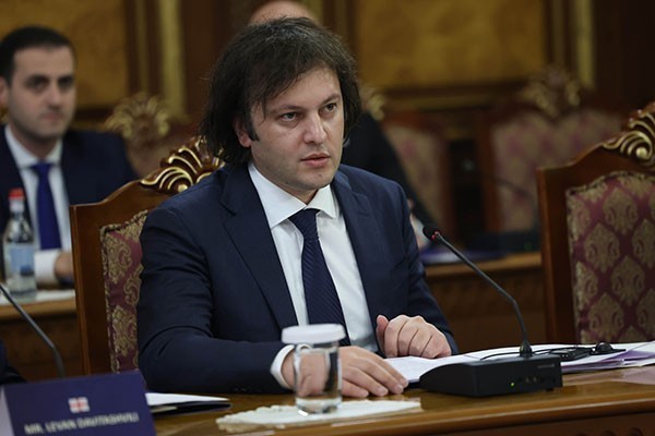 პრემიერი: სახელმწიფო სუვერენიტეტს მუდმივი საფრთხე ემუქრება, მაგრამ ჩვენ წარმატებით ვიცავთ დემოკრატიას გამოწვევებისგან