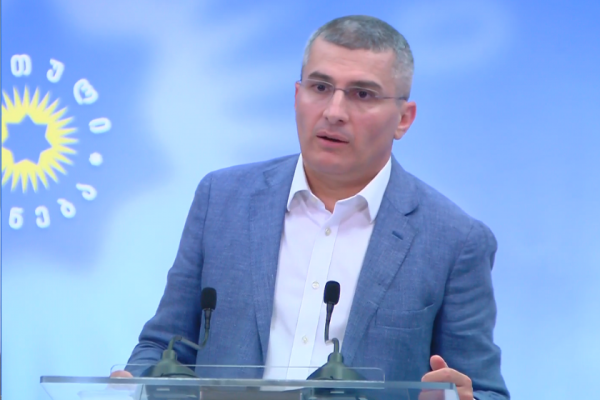მამუკა მდინარაძე აქციებზე: ვითომ კრეატიულობენ და სიკვდილს, კუბოს, დაკრძალვას, ამას ვერ სცდებიან და ამას ასწრებენ ბავშვებს. მართლა სექტანტებივით იქცევიან