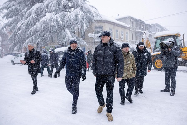 თორნიკე რიჟვაძე: აჭარაში ინტენსიურად თოვს, მობილიზებულია შესაბამისი საგანგებო და მუნიციპალური სამსახურები - გავაგრძელებთ საგანგებო რეჟიმში მუშაობას, რათა მინიმალური დისკომფორტი შეექმნას ჩვენს თანამოქალაქეებს