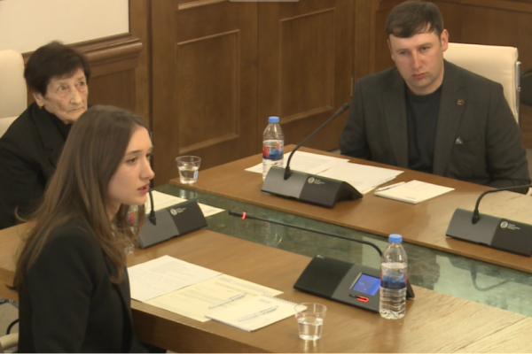 ლედი აფრასიძე აფრასიძეების ოჯახის მიმართ განხორციელებულ სპეცოპერაციაზე: მიზანი იყო, რომ იმ პერიოდში არსებული გაუხსნელი დანაშაულები ვინმესთვის დაებრალებინათ და ამისთვის სწორედ ჩვენი ოჯახი აირჩიეს