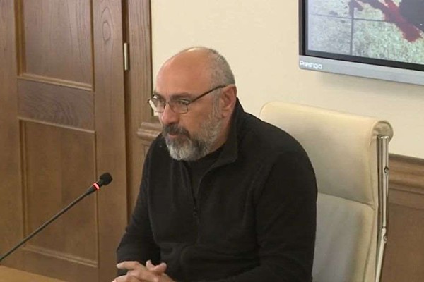 გიორგი აბდალაძე: ოთხი შვილის მამა, რომელიც 2011 წლის 26 მაისის პერიოდში იყო დაპატიმრებული მიყვებოდა, ყოველდღე მცემდნენ გლდანის საპყრობილეში, ეს ჩვეულებრივი რიტუალი იყო