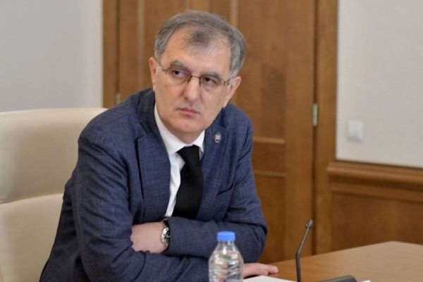 სოზარ სუბარი: მკვლელობა, წამება, დაყაჩაღება, ქონების წართმევა და პარალელურად - გაშავება, ცილისწამება, ტყუილის ტირაჟირება, ეს ორი მანქანა მუშაობდა ერთდროულად და გურამ დონაძე იყო ამ სისტემის ერთ-ერთი სახე და ღერძი