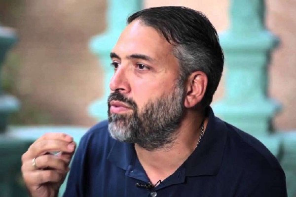 რეჟისორი ლევან კოღუაშვილი დათა თავაძის სპექტაკლზე: როგორც ვიცი, ეს ადამიანი ოპოზიციის ერთ-ერთი აქტივისტიც არის, კიდევ ერთხელ გამოჩნდა, როგორ ხედავენ, როგორ გრძნობენ ამ ქვეყანას, რამდენად პატივს სცემენ მის ხალხს, ფასეულობებს, რწმენას