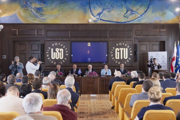 სემეკისა და საქართველოს ტექნიკური უნივერსიტეტის ორგანიზებით ენერგეტიკის საკითხებზე შეხვედრა გაიმართა