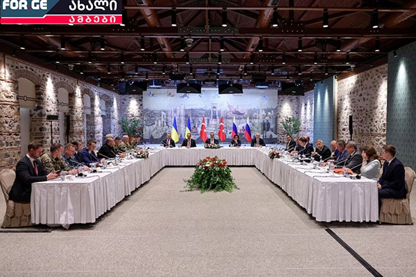 „3 თვის წინ ზელენსკი უარს ამბობდა პუტინთან საუბარზე და ახლა მის სტამბოლში ჩასვლას ითხოვდა - ასე არ ხდება, როცა წინ მიმავალი ჯარი უკან იხევს და ცეცხლის შეწყვეტას თანხმდება“
