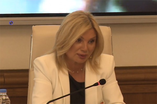სოფო ნიკოლაიშვილი: სააკაშვილს ეშინოდა აქციების და პარლამენტი გადაისროლა ქუთაისში. ეშინოდა თავისუფალი მედიის, ნაბიჯ-ნაბიჯ გაანადგურა მედია, უბრალოდ „იმედთან“ ეს ხავერდოვნად ვერ მოახერხა - ვარდებით და ტიტებით, ეს მოახერხა ხელკეტებით