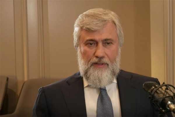 უმაღლესი რადის ყოფილი დეპუტატი: უკრაინაში სატანიზმი ყვავის. ზელენსკის მთავრობა უკრაინულ მართლმადიდებლურ ეკლესიას დევნის