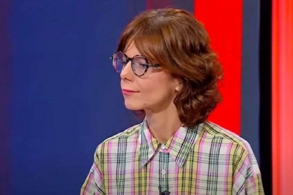 კარიკატურისტი მეტრეველი თამარ ჩერგოლეიშვილზე: 2014-ში  თუ 2015-ში შეხვედრაზე წარსული გაიხსენა, ციხეებში ჩვენ დროს მართლა სცემდნენ პატიმრებსო. დღესაც ვნანობ, მაშინ ოფისში თამარას რატომ არ ვკითხე, რის გამო გაჩუმდა