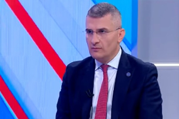 მამუკა მდინარაძე: ბიძინა ივანიშვილთან იმ ქვეყნის ელჩი ითხოვს შეხვედრას, რომელსაც დასანქცირებული ჰყავს ეს ადამიანი - დღეს ეს შანტაჟის იარაღი ძალაში იგივე მოცემულობით რჩება, ელაპარაკები, სწორი მიდგომა საკითხის მიმართ უკვე არ არის