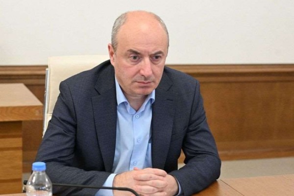 გურამ მაჭარაშვილი ალექსანდრე მუხაძეზე: სასამართლომ უკვე გამოიტანა განაჩენი იმასთან დაკავშირებით, რომ 9 წლით თავისუფლების აღკვეთა მიესაჯა, მართალია ის მიმალვაშია, მაგრამ თვითონ ფაქტი დადგინდა