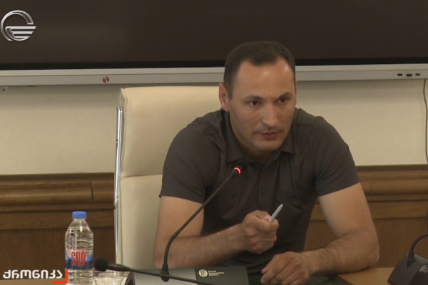 თორნიკე გერლიანი: დამაჯერებელი რომ ყოფილიყო, ამბობდნენ - „იმას [სააკაშვილს] ყველაფერი დალაგებული აქვსო“- ცხინვალში რომ დაიწყო ამბები, გვეუბნებოდნენ, უკვე ცხინვალში არიან ჩვენები შესული, ორ დღეში ყველაფერი დალაგდება და ჩავდივართ სოხუმშიო
