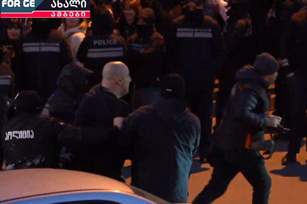 მელია იცინოდა, იცინოდა, კვდებოდა სიცილით, სახელმწიფომ უთხრა - „იცინის ის, ვინც ბოლოს იცინის!“