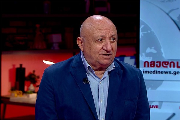 კოტე ჟღენტი: აიათოლას რეჟიმი მთლად ისეთი ძლიერი არ არის მაგრამ საკმაოდ ძლიერია იმისთვის, რომ ცოტახნით კიდევ წინააღმდეგობა გაუწიოს მისი ჩამოგდების ცდებს. არ არის ადვილი საქმე ასეთ რელიგიურ საფუძველზე მდგარი რეჟიმის ჩამოშლა