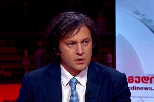 ირაკლი კობახიძე: ჩორჩანასთან დაკავშირებით გარე დავალება შეასრულა გახარიამ, იგივე, გარე დავალებების მიმღებმა ტელევიზიებმა არ აწიეს ეს თემა - არც ერთ მათგანს ხმა არ ამოუღია, ბოლომდე გადაეფარნენ და დაიცვეს გახარია, იმიტომ, რომ მათ ჰყავდათ ერთი პატრონი