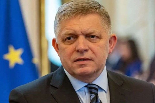 რობერტ ფიცო: უარს ვამბობთ რუსეთისთვის სანქციების დაწესების მხარდაჭერაზე, სანამ არ მივიღებთ პასუხს კითხვაზე - ვინ დაგვიცავს და ვინ აგვინაზღაურებს ზარალს, რომელსაც ევროკომისიის ინიციატივა მოგვაყენებს