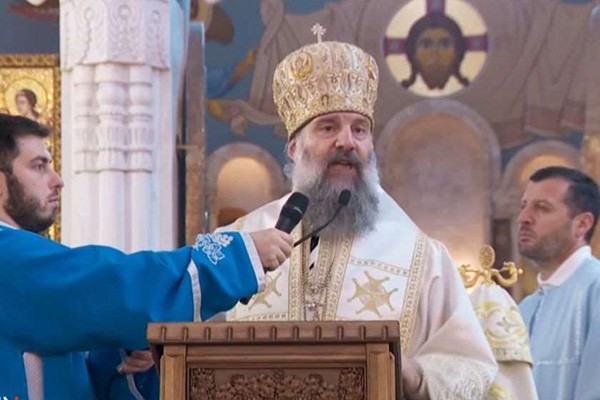 მეუფე შიომ სამების საკათედრო ტაძარში პეტრე-პავლობასთან დაკავშირებით წირვა აღავლინა