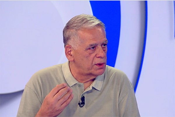 რომან კაკულია: ეს წერილი იმას ნიშნავს, რომ სამოქალაქო დაპირისპირების გადაწყვეტილება ვიღაცის თხელ თავებში უკვე მიღებულია. ამის საშიშროება არის. ახლა ხელისუფლებამ უნდა გამოიჩინოს სიმკაცრე